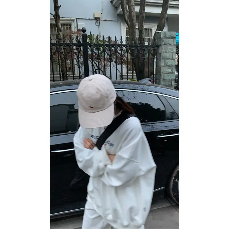 Women's Korean-style Baseball Cap with Embroidered Design - Image 9