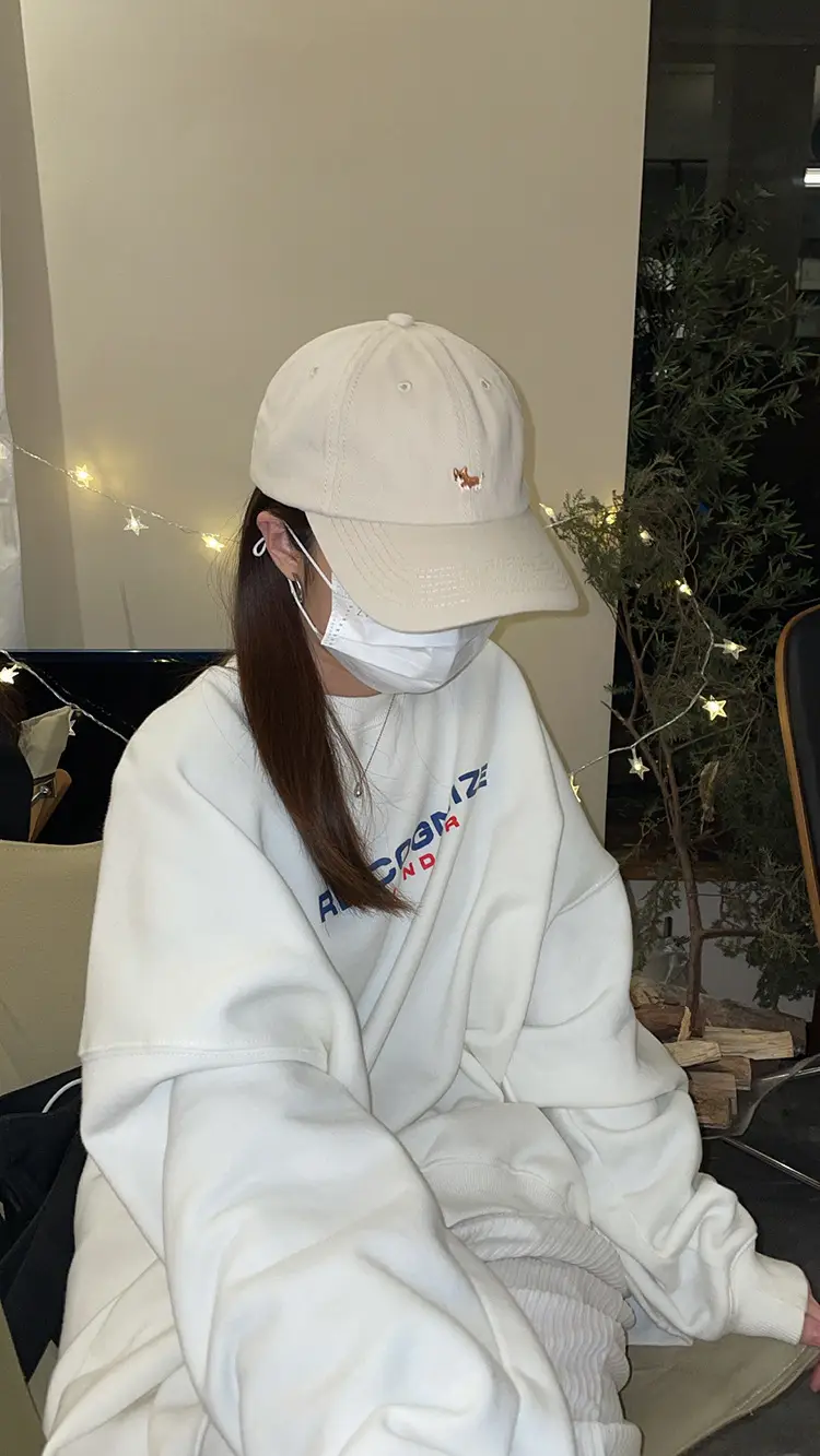 Women's Korean-style Baseball Cap with Embroidered Design — feature 14
