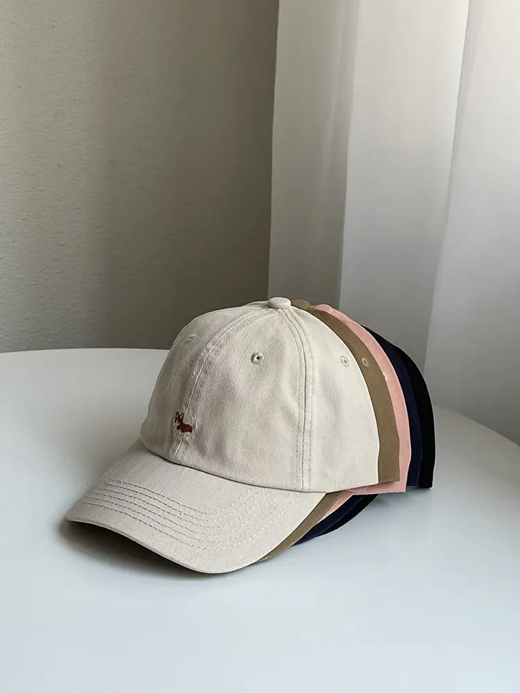 Women's Korean-style Baseball Cap with Embroidered Design — feature 2