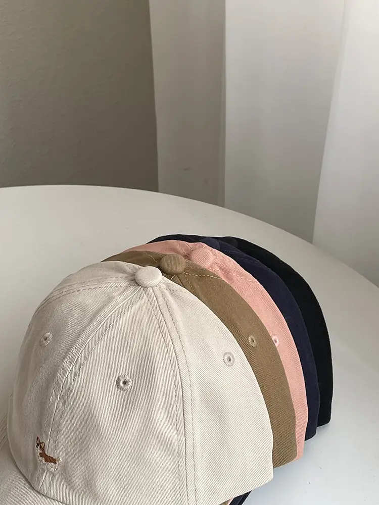 Women's Korean-style Baseball Cap with Embroidered Design — feature 3