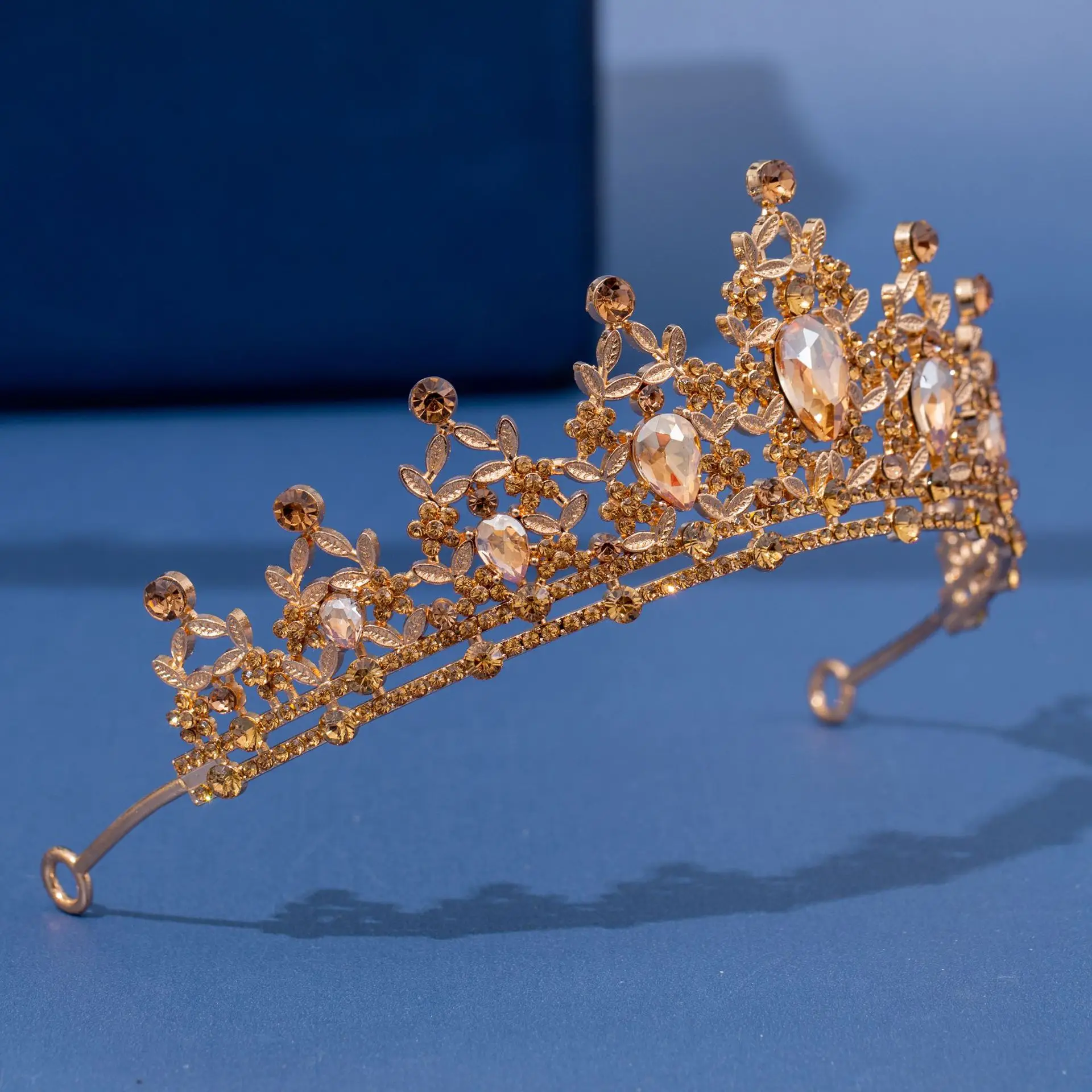 European Bridal Crown Full of Diamonds Hair Accessory — feature 7