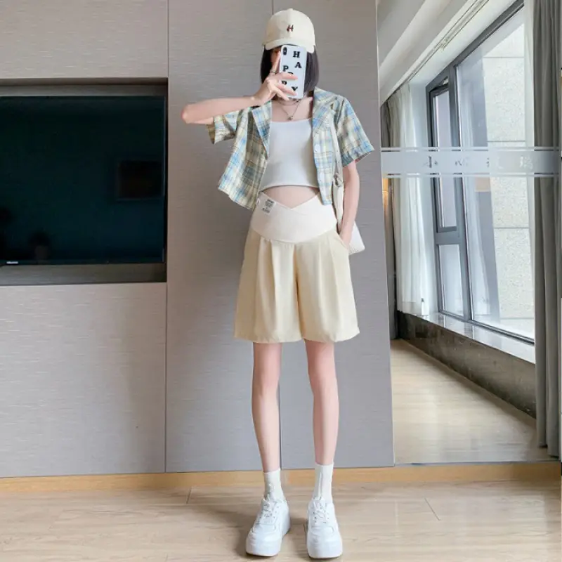 2024 New Maternity Ice Silk Low-Waist Wide-Leg Fashion Slimming Outerwear Five-Point Pants Straight-Leg Suit Shorts - Image 3