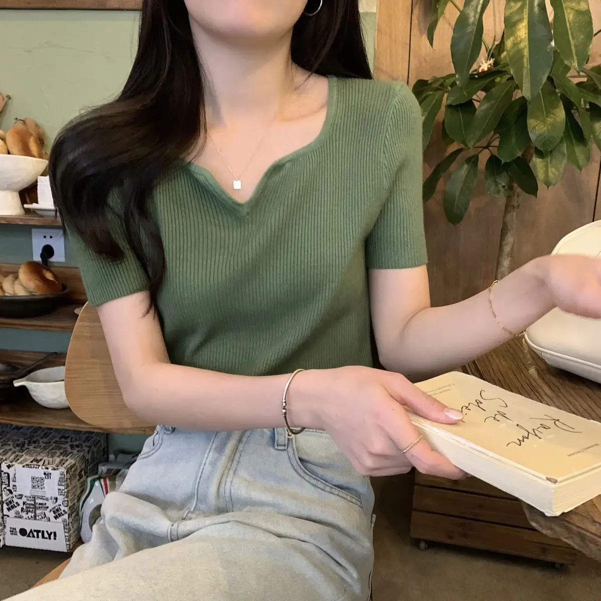 French Style Knit V-Neck T-Shirt Women — feature 10