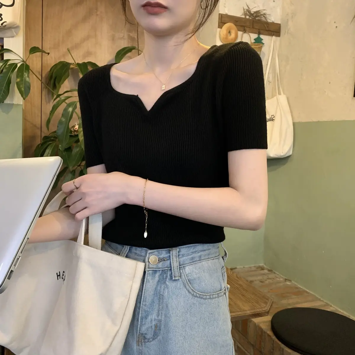 French Style Knit V-Neck T-Shirt Women — feature 25