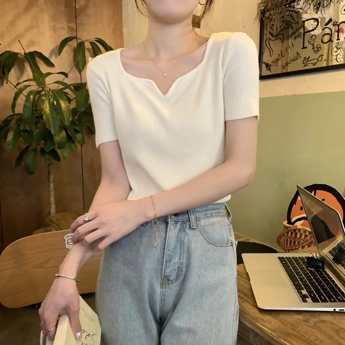 French Style Knit V-Neck T-Shirt Women — feature 6