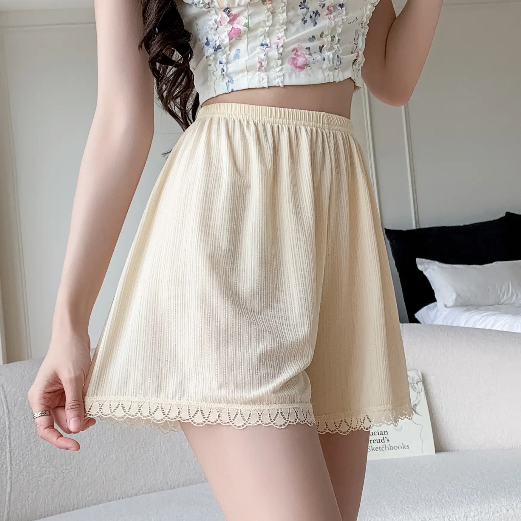 Women's Lace Shorts Cream Anti-Curl Summer Wear - Image 7