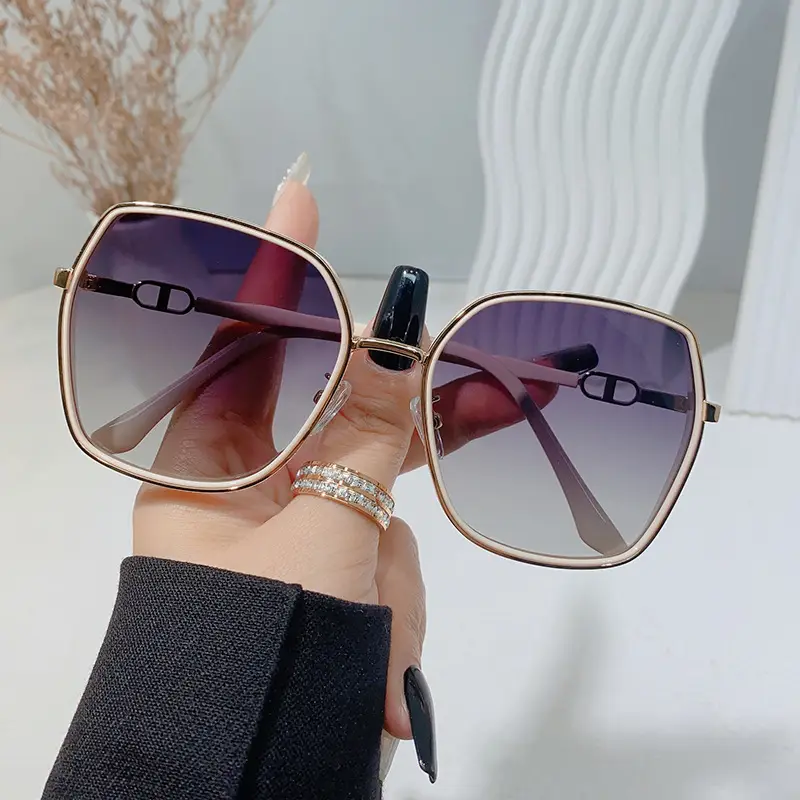 Women's UV400 Sunglasses with Gold Frame - Image 5