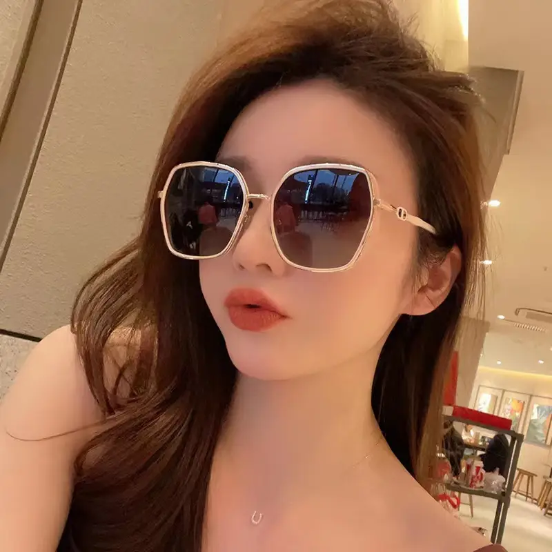 Women's UV400 Sunglasses with Gold Frame - Image 6