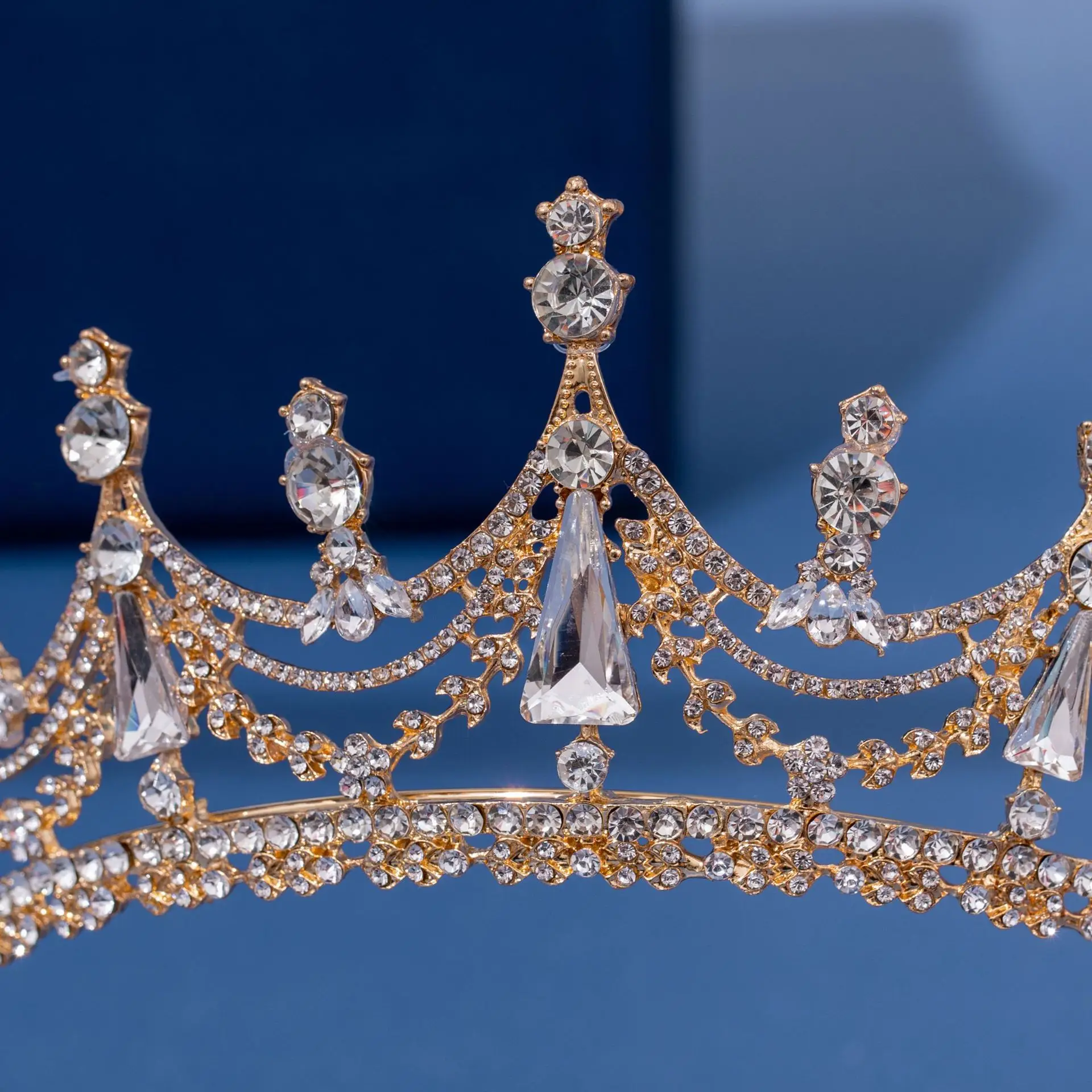 Full Zircon Copper Bridal Crown for Women — feature 6