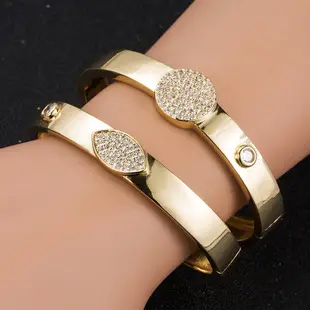 Gold Butterfly Star Chain Bracelets Set — feature 4