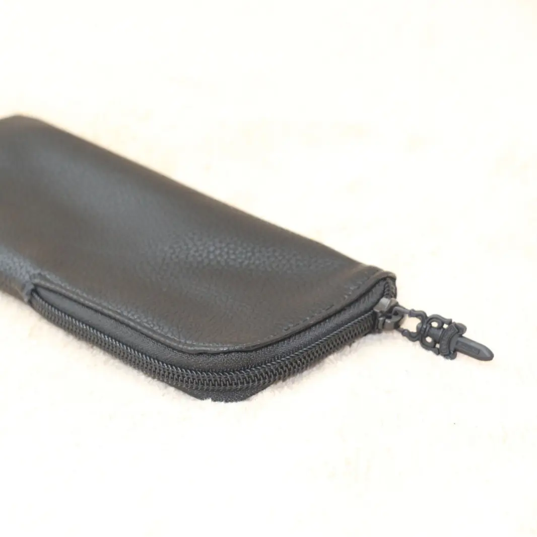 High-Grade Black Litchi Pattern Glasses Case - Image 4