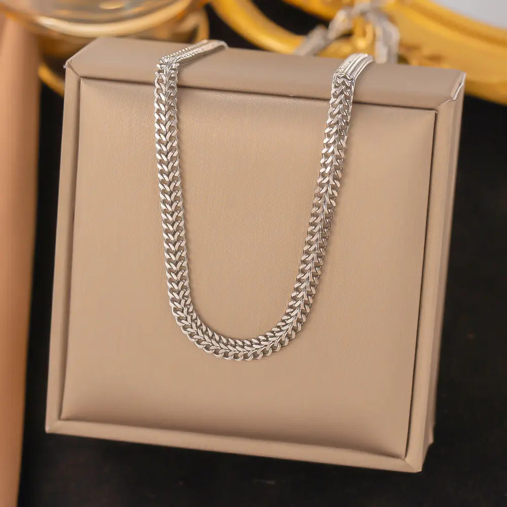 18K Gold Hard Chain Necklace for Women - Image 3