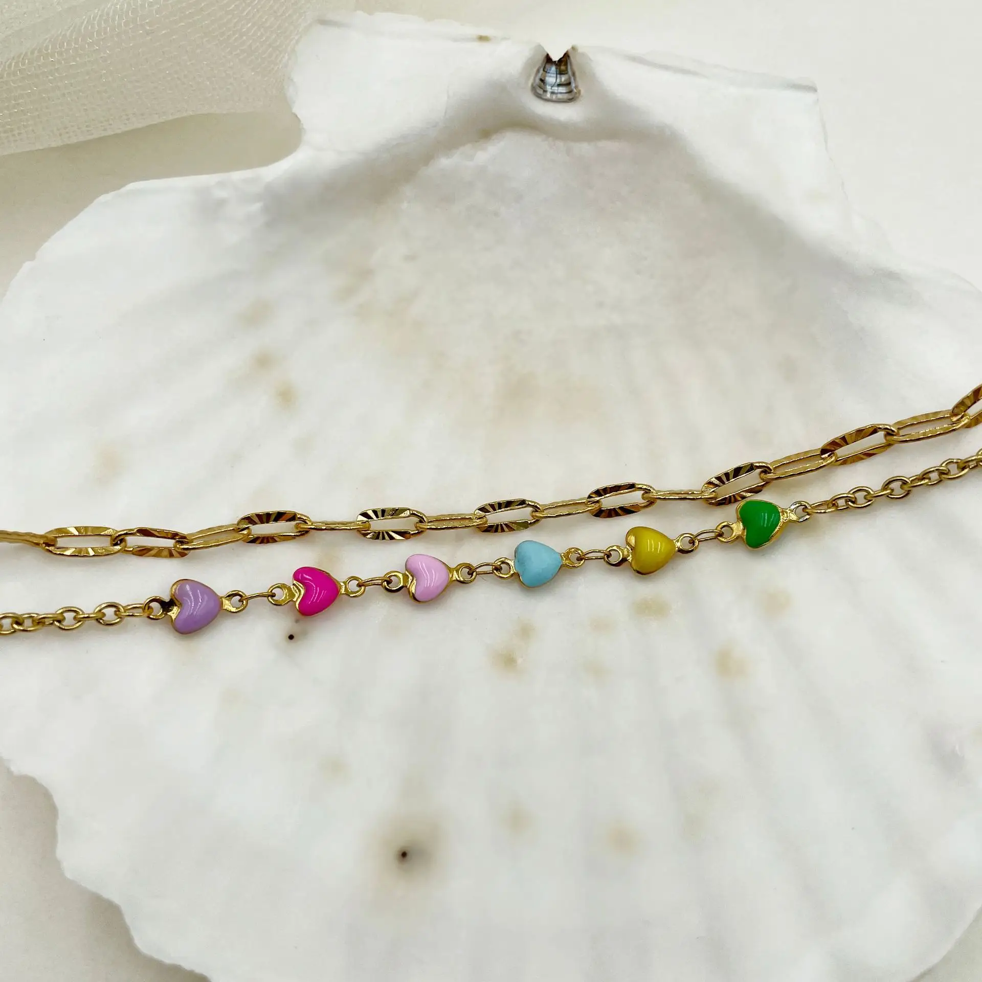 Vintage Gold Chain Bracelet with Colorful Stones — feature 4
