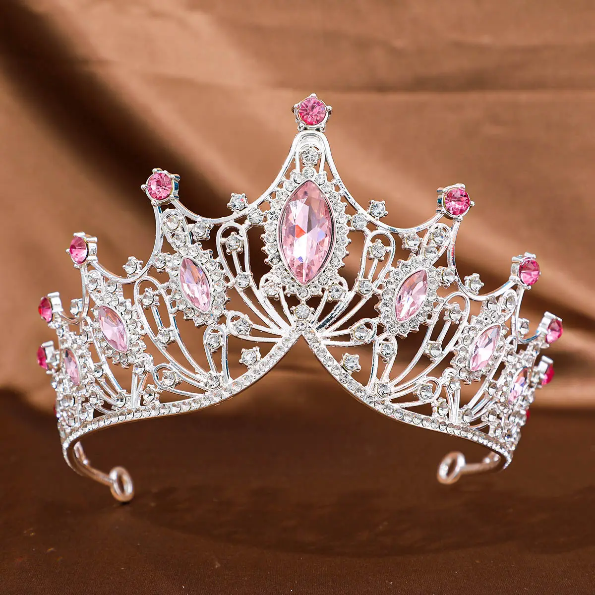 Silver-base pink diamond