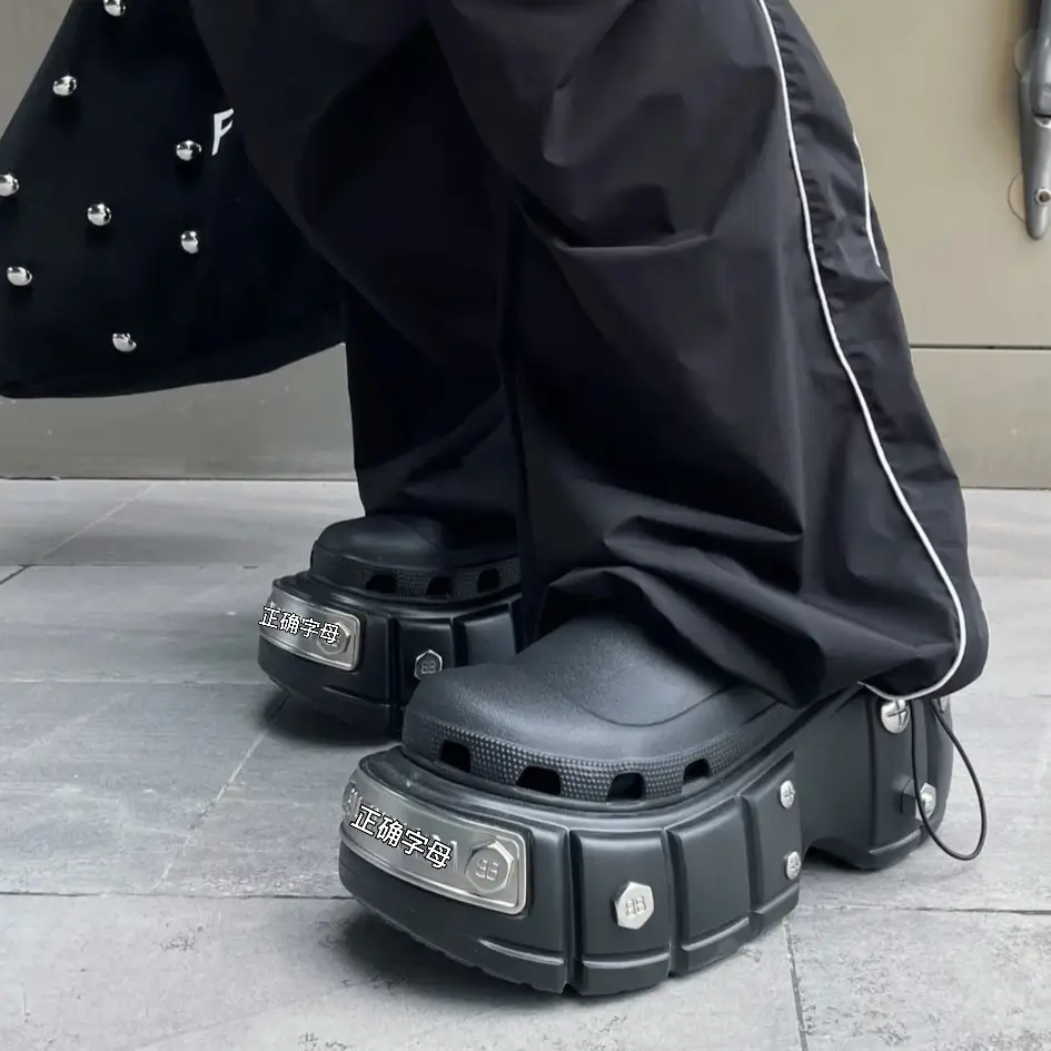 Cross-Border Platform Sandals with Metal Studs Black White — feature 14