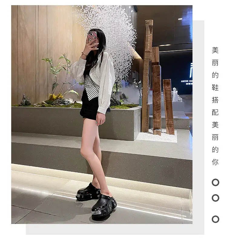 Cross-Border Platform Sandals with Metal Studs Black White — feature 3