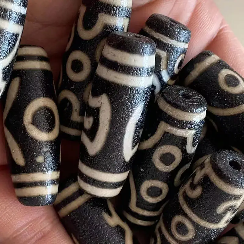 Natural Agate 40mm High Oil Beads Black White Pattern - Image 4