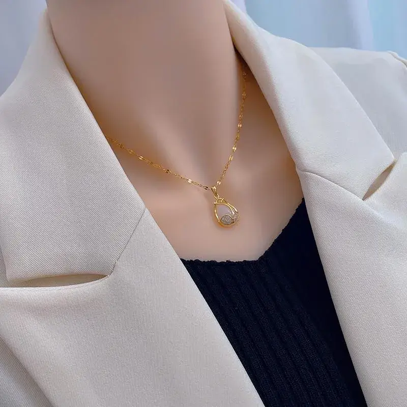 Tulip Pendant Necklace Gold White Crystal Women's Clavicle Chain - Image 9