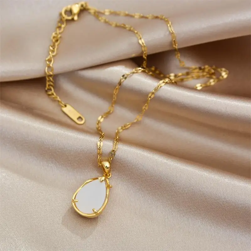 Tulip Pendant Necklace Gold White Crystal Women's Clavicle Chain — feature 6