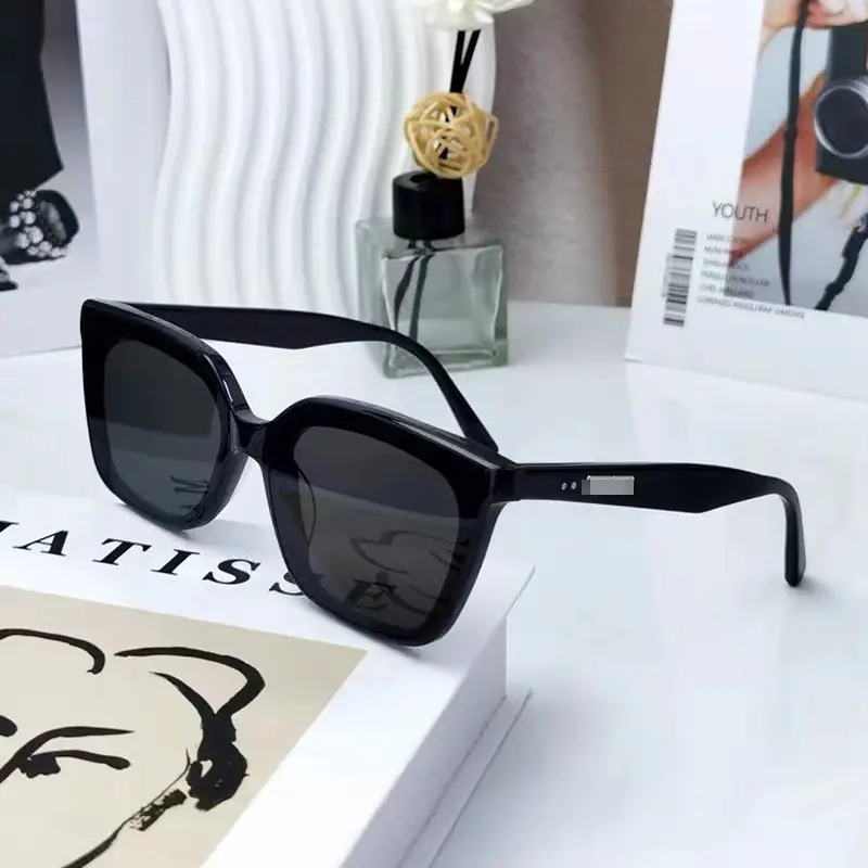 2025 New Small Frame Sunglasses Women Korean Style Retro Cyber Celebrity Street Photography Sunglasses - Image 7
