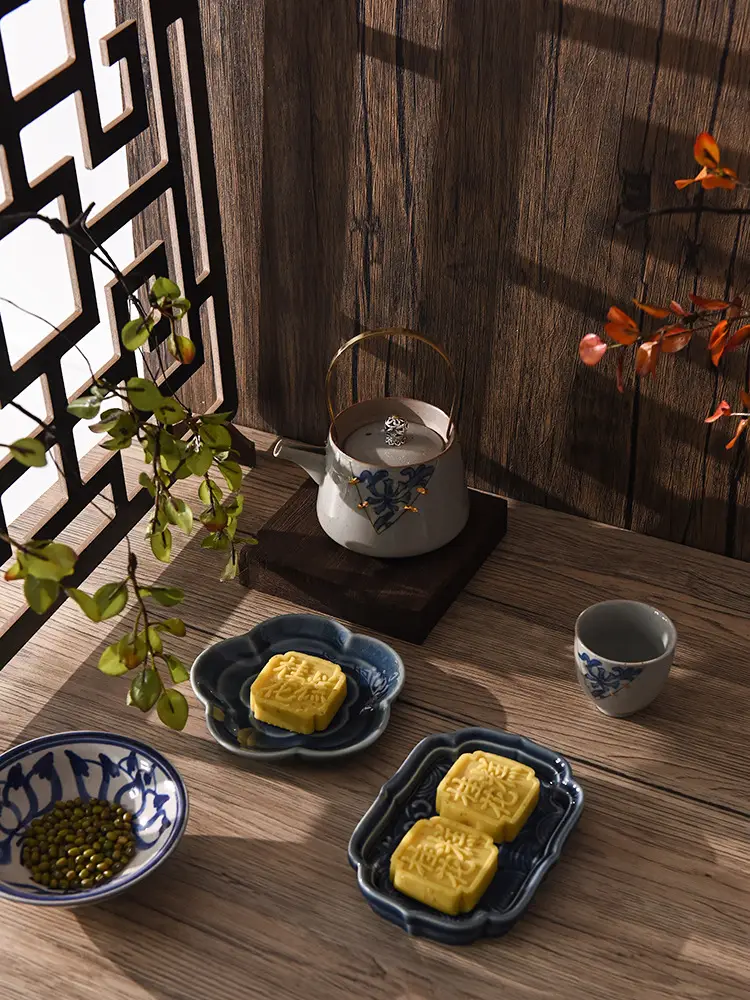 Retro Chinese Pane Wooden Decor Board 39x39cm — feature 2