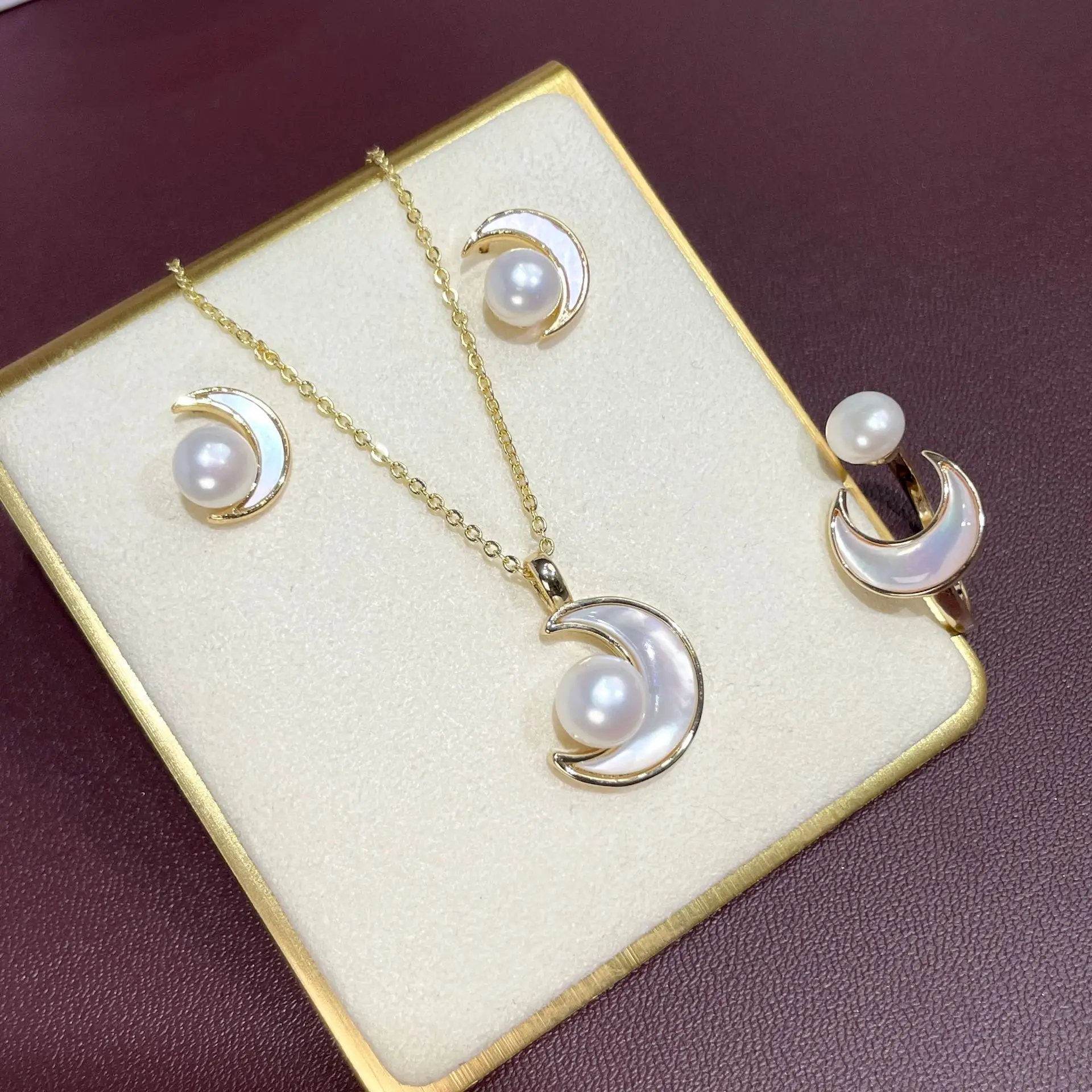 Luxury Pearl Earrings Set for Women S925 Gold — feature 5