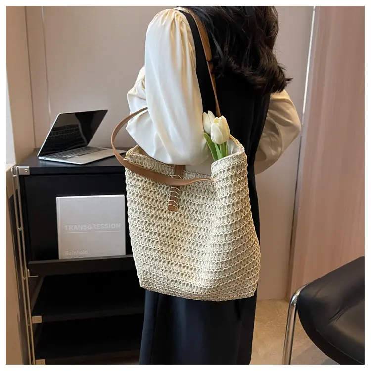 Women's Woven Straw Shoulder Bag Large Capacity 2023 — feature 21