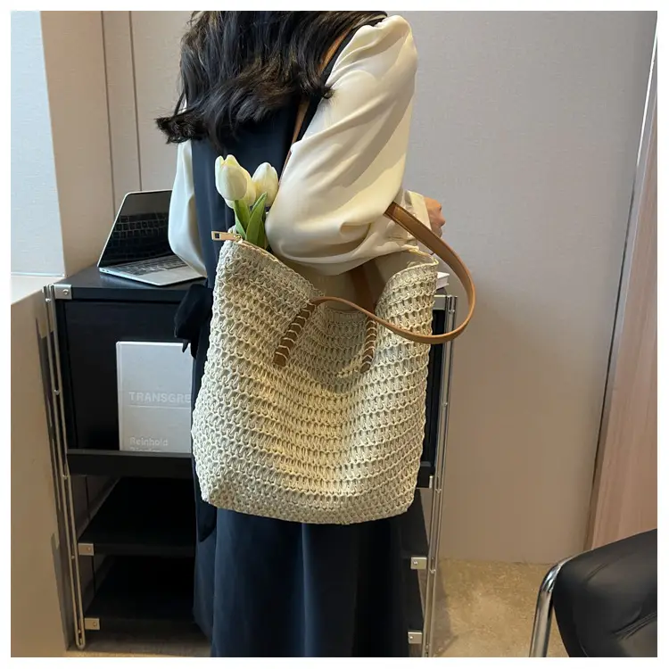 Women's Woven Straw Shoulder Bag Large Capacity 2023 — feature 22