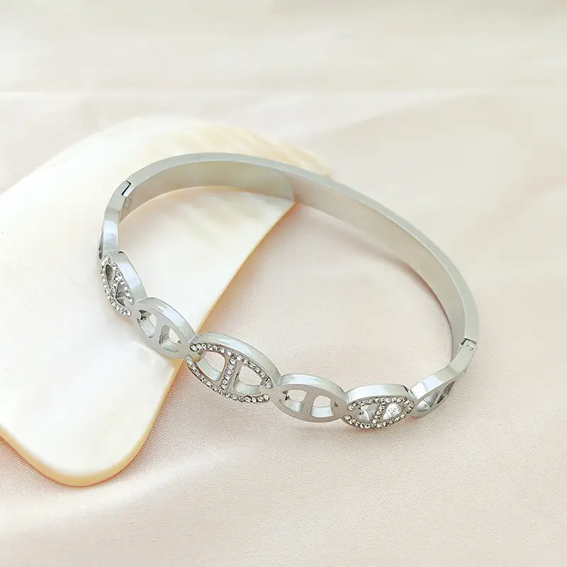Light Luxury Pig Nose Bracelet Ring Buckle Simple Niche Design - Image 3