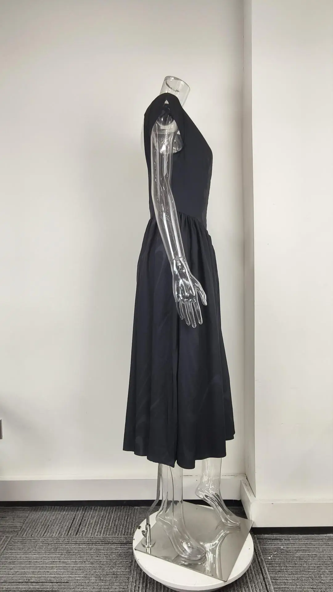 2025 Autumn Elegant Backless Midi Dress Solid Beige — feature 13