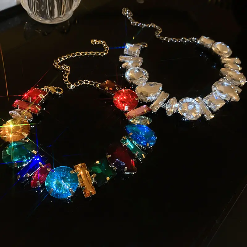 Exaggerated Diamond Choker Necklace for Women — feature 4