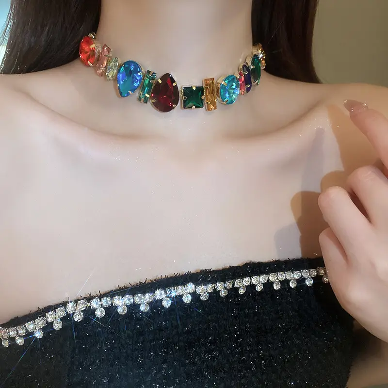 Exaggerated Diamond Choker Necklace for Women — feature 5