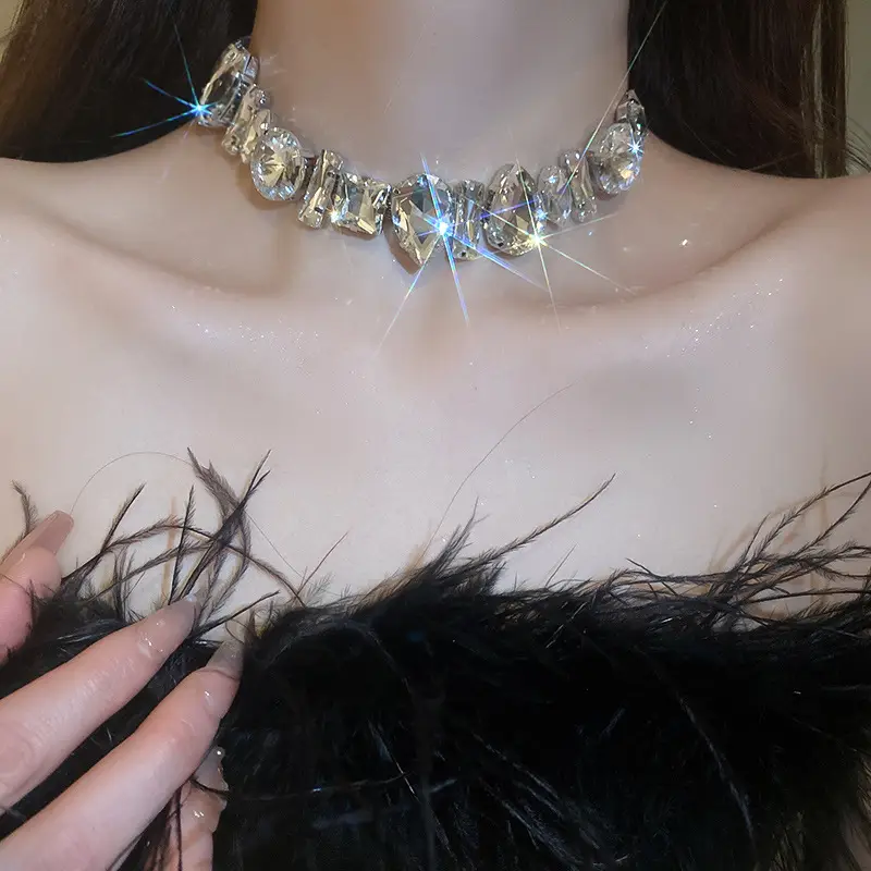 Exaggerated Diamond Choker Necklace for Women — feature 7
