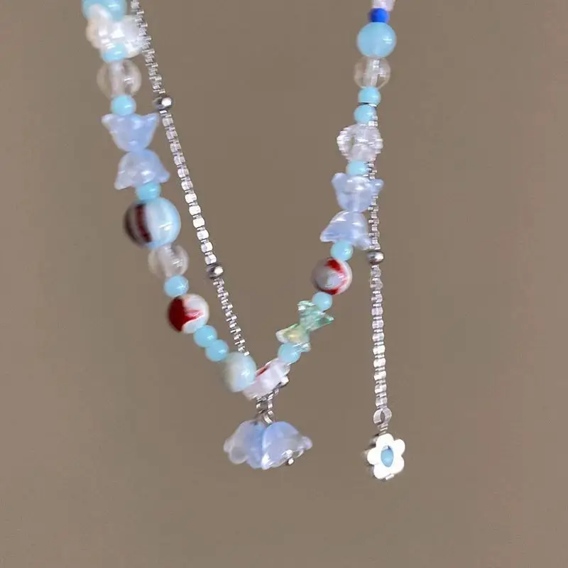 Sweet Niche Flower Beaded Necklace for Women - Image 4