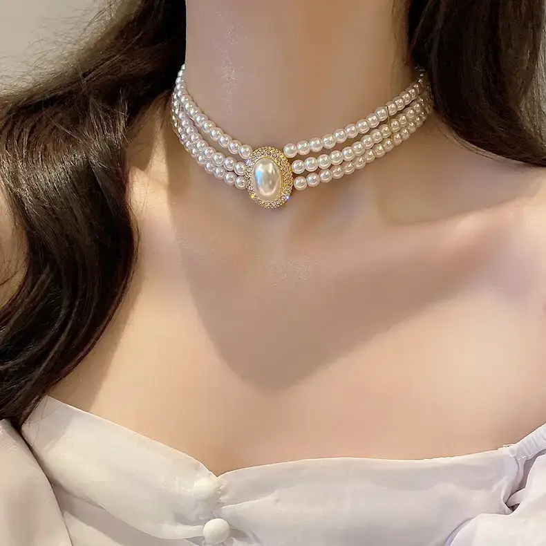 Multi-Layer Pearl Diamond Necklace with Rhinestone Center — feature 8