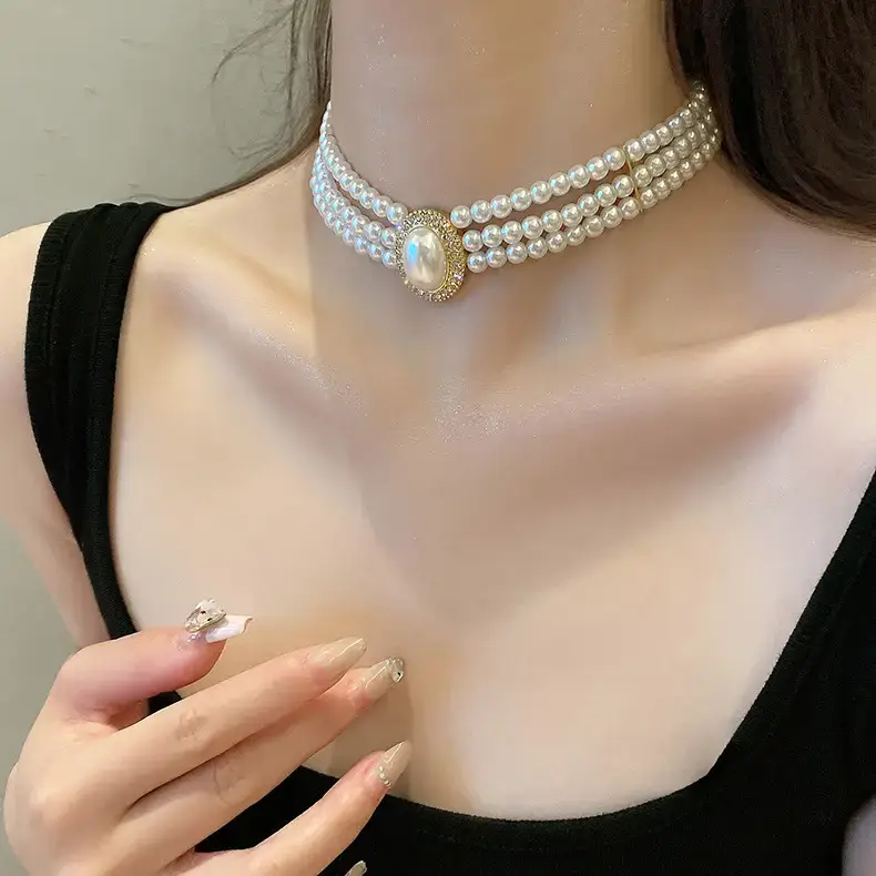 Multi-Layer Pearl Diamond Necklace with Rhinestone Center — feature 9