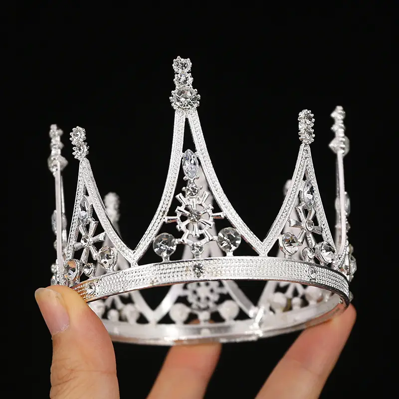 Gold Baroque Crown for Girls & Boys Birthday Decoration - Image 2