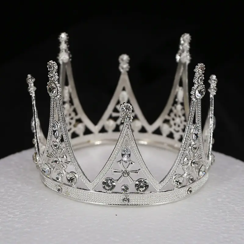 Gold Baroque Crown for Girls & Boys Birthday Decoration — feature 5