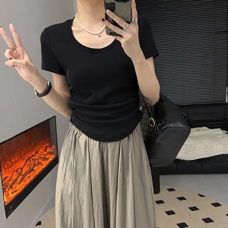 Purple Pleated One-Piece T-Shirt with Waist-Tight Design — feature 13