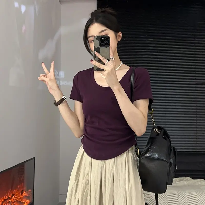 Purple Pleated One-Piece T-Shirt with Waist-Tight Design — feature 2