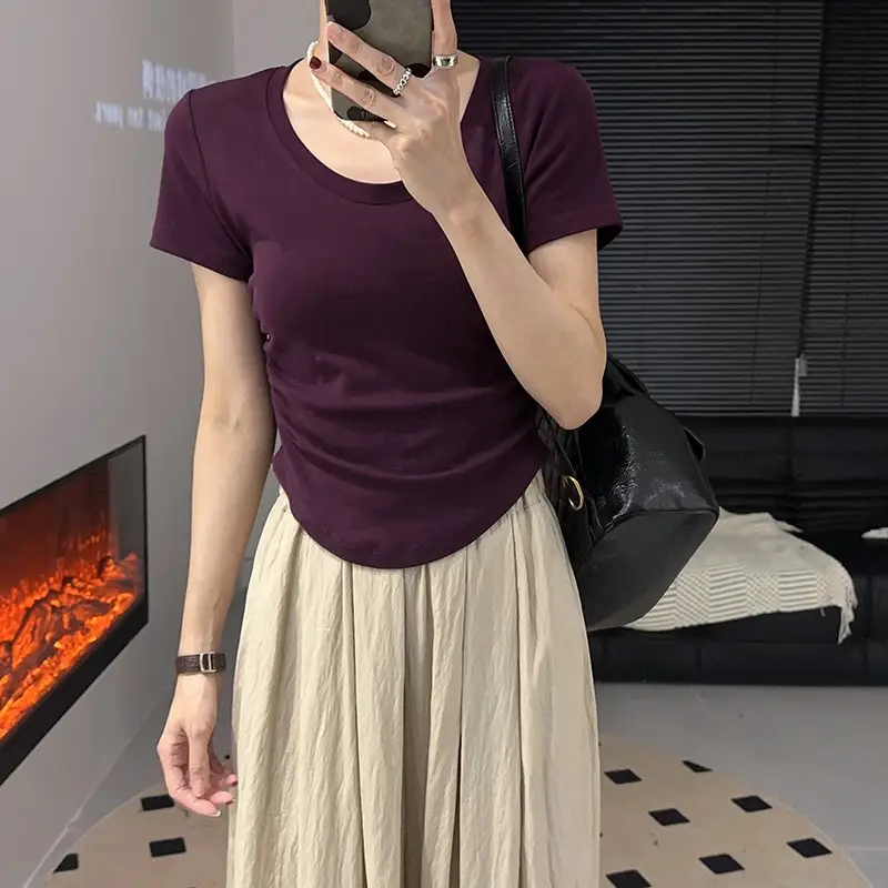 Purple Pleated One-Piece T-Shirt with Waist-Tight Design — feature 3