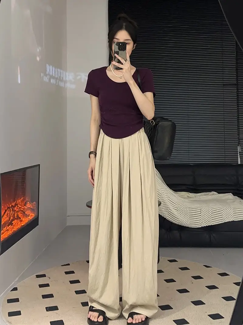 Purple Pleated One-Piece T-Shirt with Waist-Tight Design — feature 4