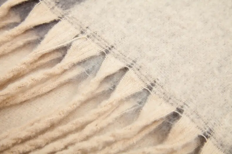Thickened Cross-Border Shawl Green Beige Fringed — feature 16