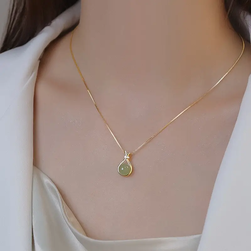 Middle Ancient Fortune Bag Hetian Jade Necklace Light Luxury New Chinese Style Pendant Women's Clavicle Titanium Steel Color-Free Chain - Image 3