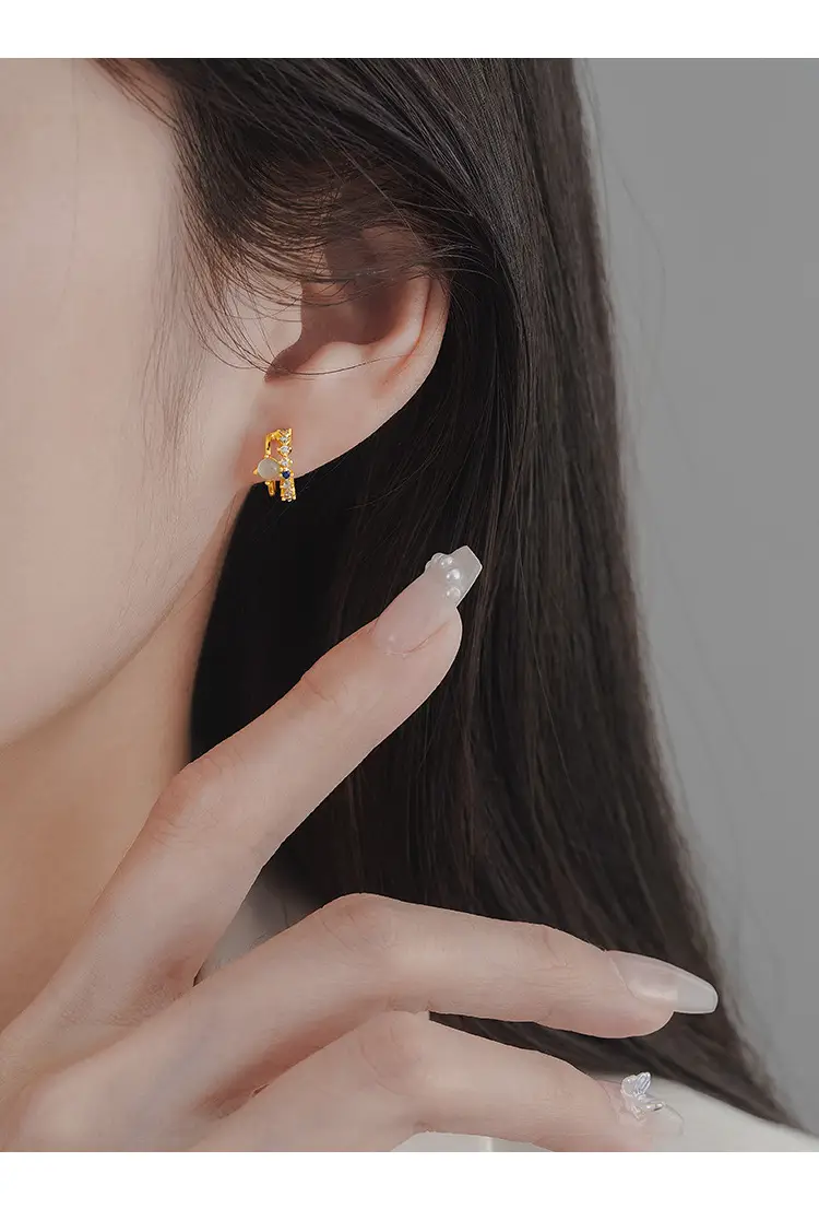 Women's Moonstone Ear Clip Earrings 2022 New Fashion — feature 4