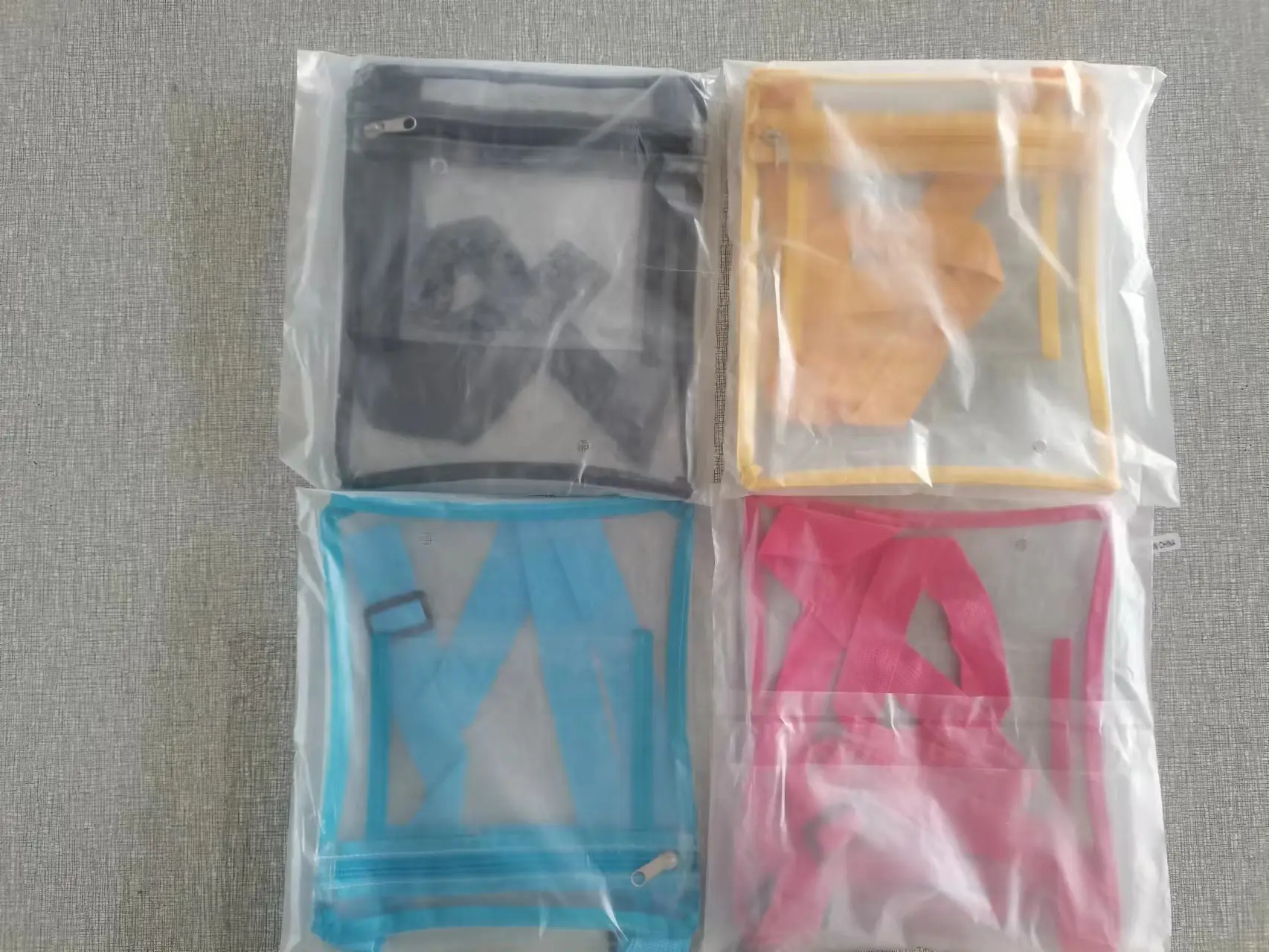 Transparent Waterproof Shoulder Bag for Phones & Accessories — feature 2