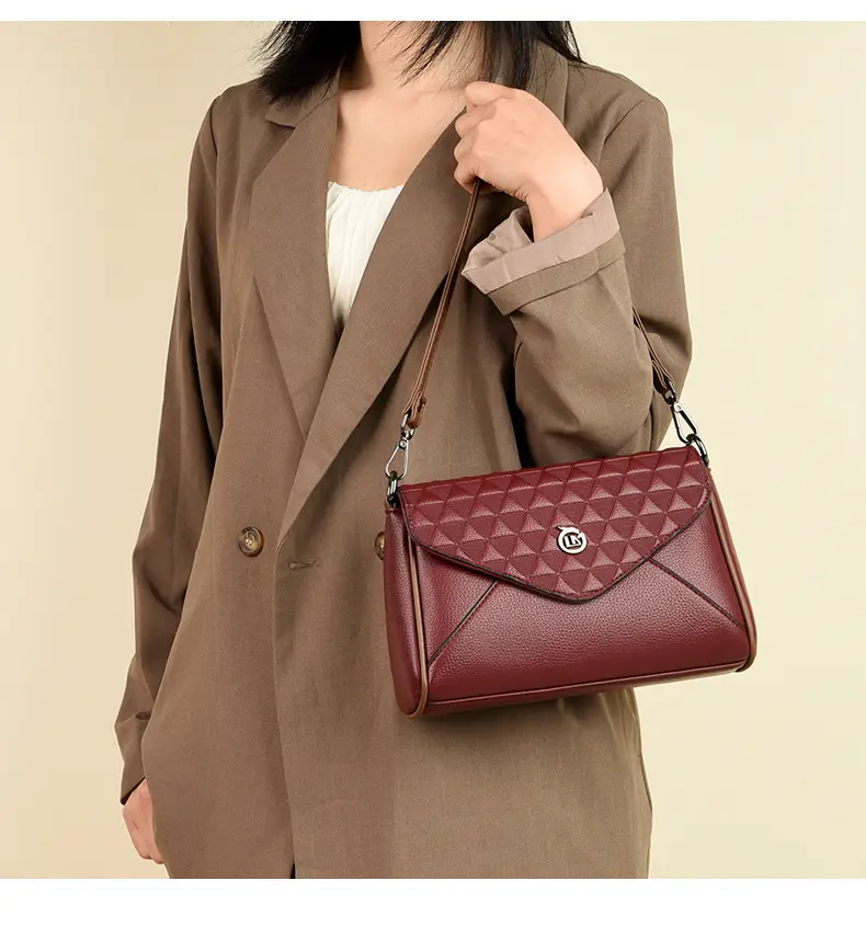 Elegant Black Crossbody Bag for Women 2025 — feature 26