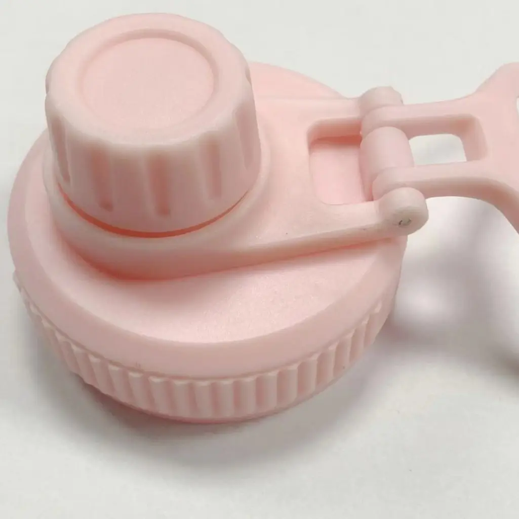 Portable Dust-Proof Plastic Water Cups with Handles - Image 7
