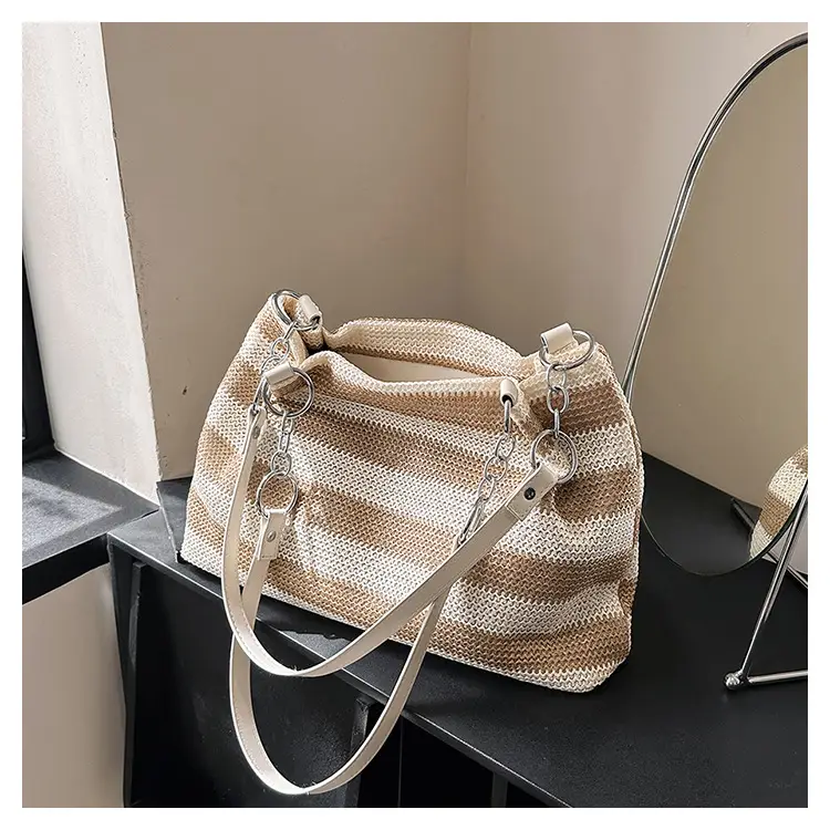 Straw Textured Shoulder Bag Large Capacity 2026 — feature 24