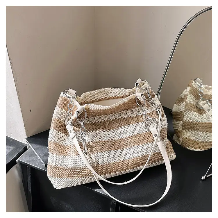 Straw Textured Shoulder Bag Large Capacity 2026 — feature 25